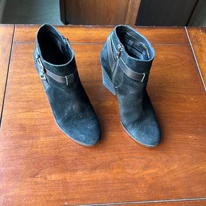 Cole Haan Leather Suede zip closure ankle bootie with heel women size 9.5B Black